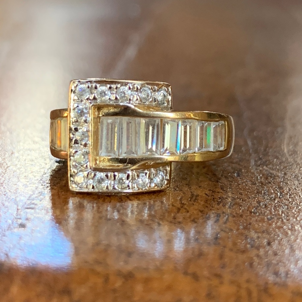 Buckle Ring